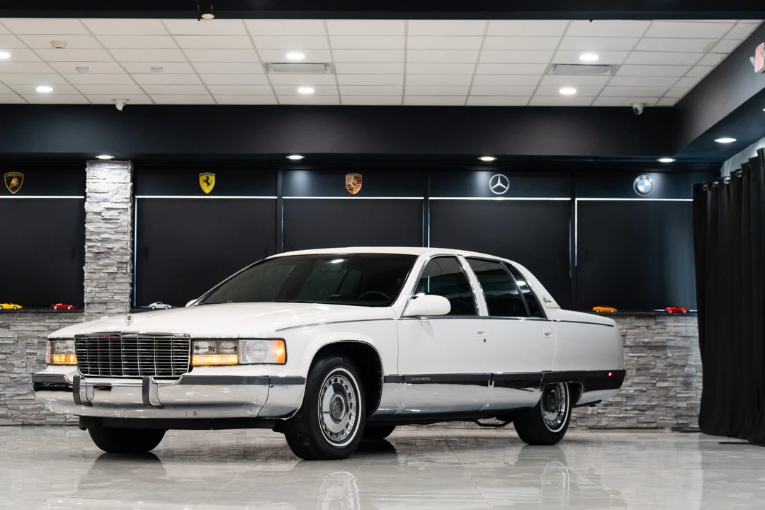 1995 Cadillac Fleetwood - Image 20 of 31
