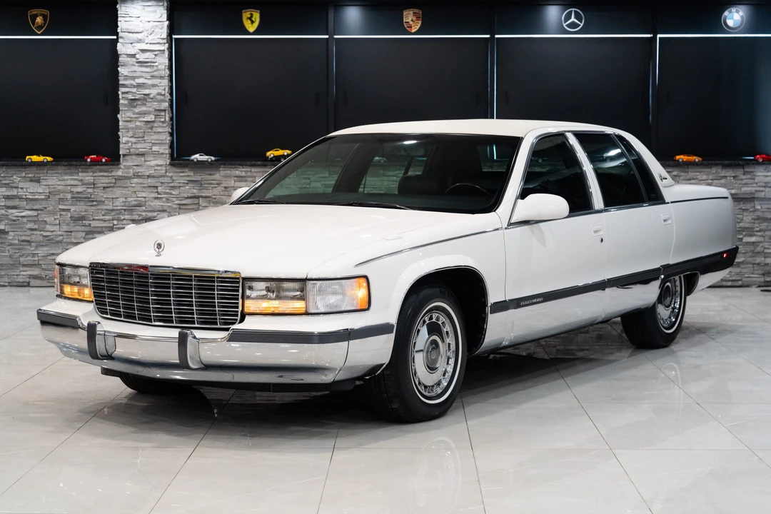 1995 Cadillac Fleetwood - Image 19 of 31