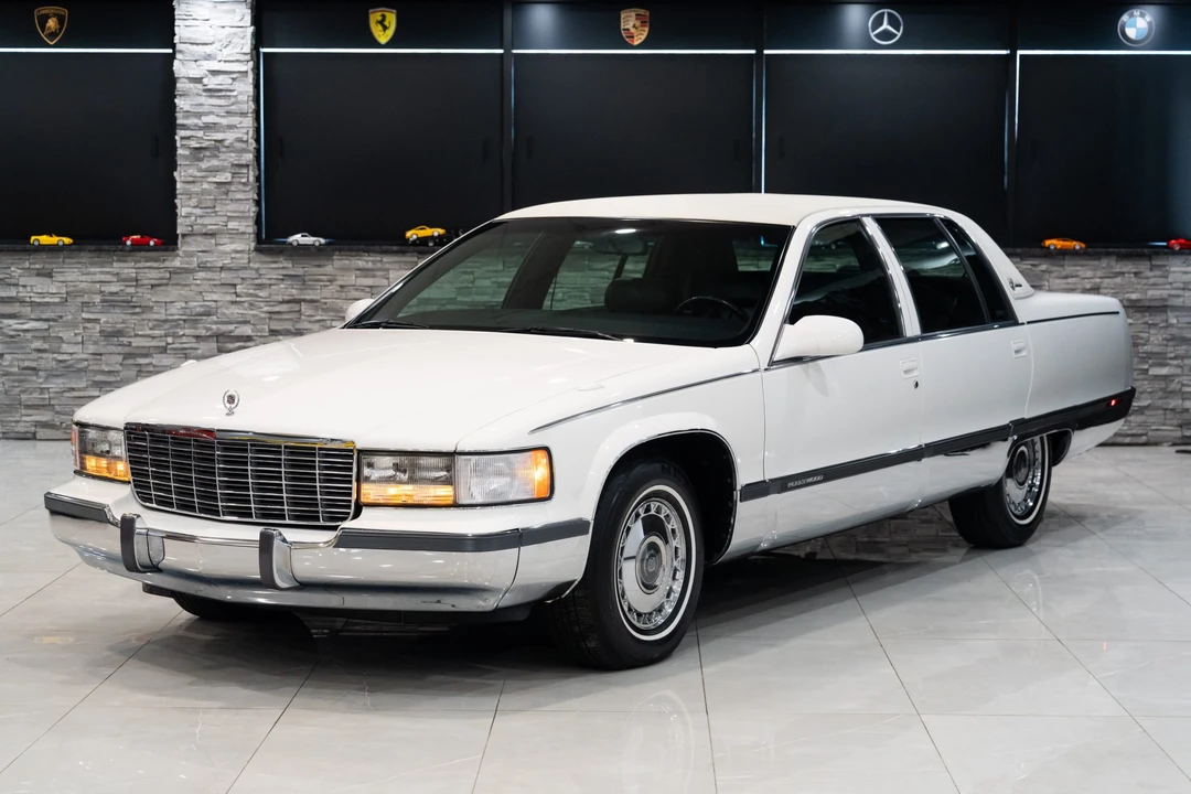1995 Cadillac Fleetwood - Image 18 of 31