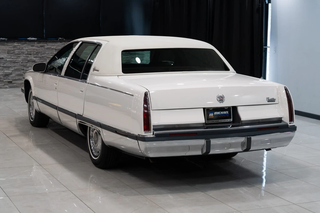 1995 Cadillac Fleetwood - Image 28 of 31