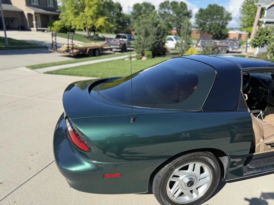 1995 Chevrolet Camaro - Image 14 of 31