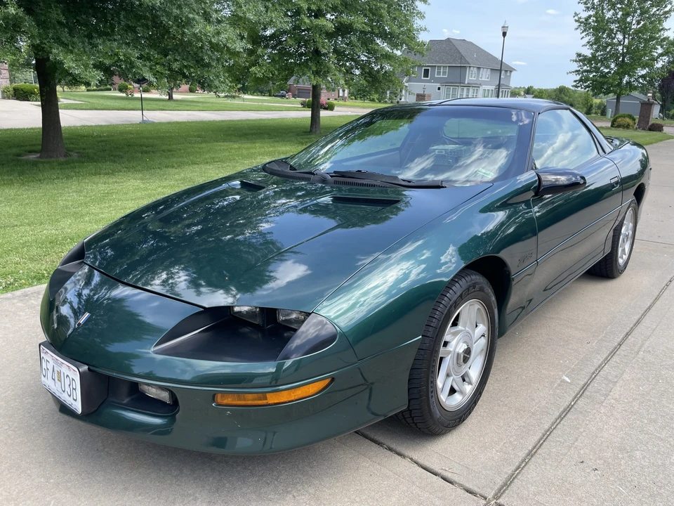 1995 Chevrolet Camaro - Image 2 of 31