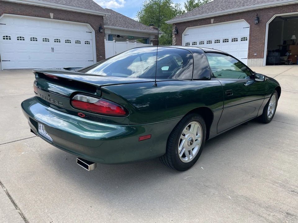 1995 Chevrolet Camaro - Image 5 of 31