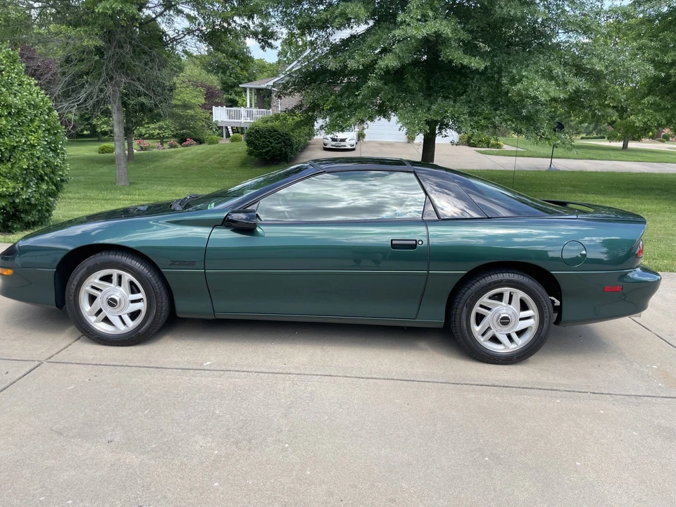 1995 Chevrolet Camaro - Image 7 of 31