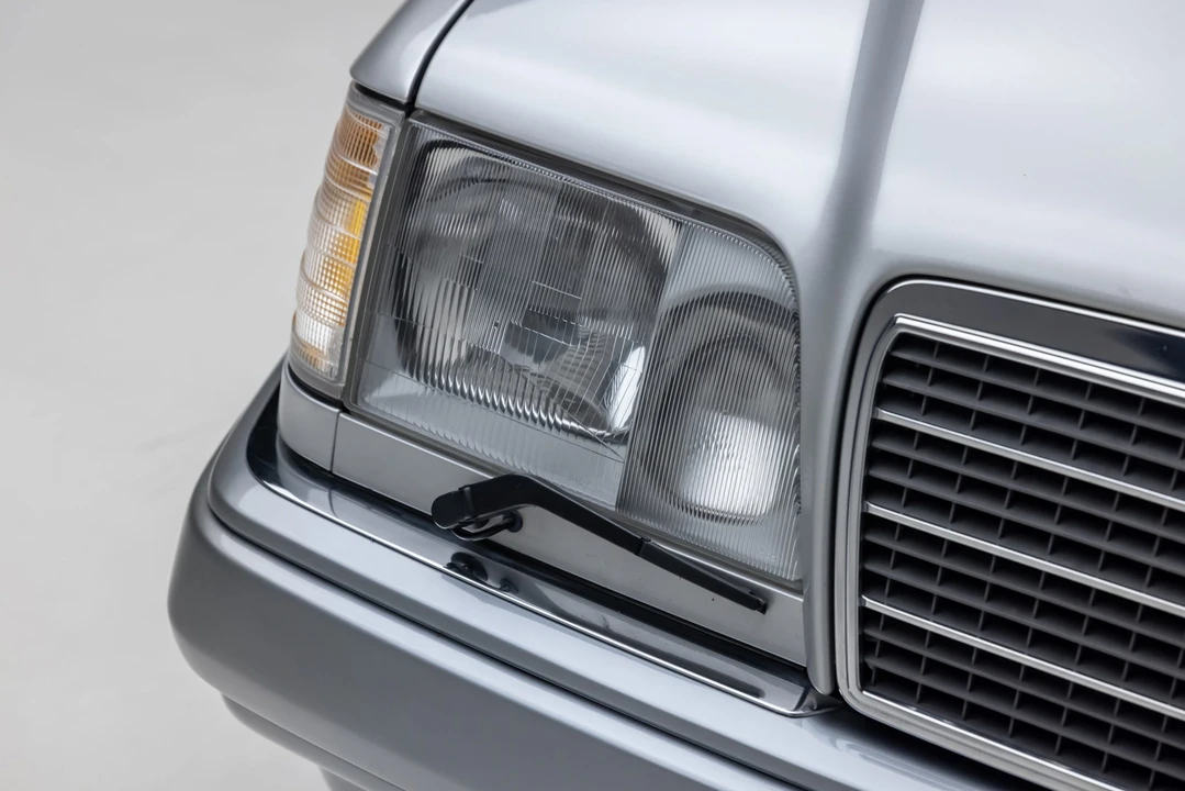1995 Mercedes-Benz W124 E-Class - Image 29 of 31