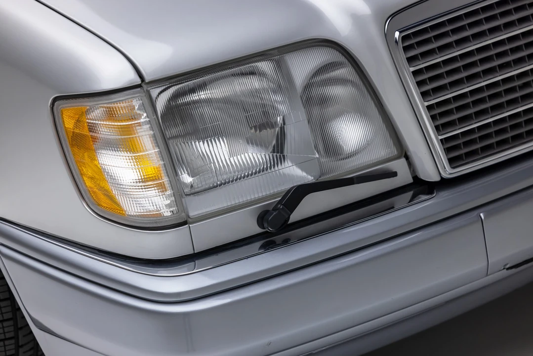 1995 Mercedes-Benz W124 E-Class - Image 30 of 31