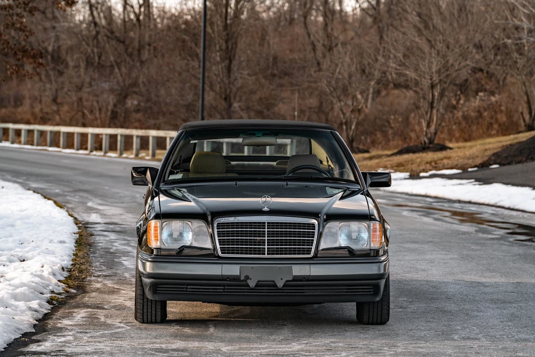 1995 Mercedes-Benz W124 E-Class - Image 2 of 31