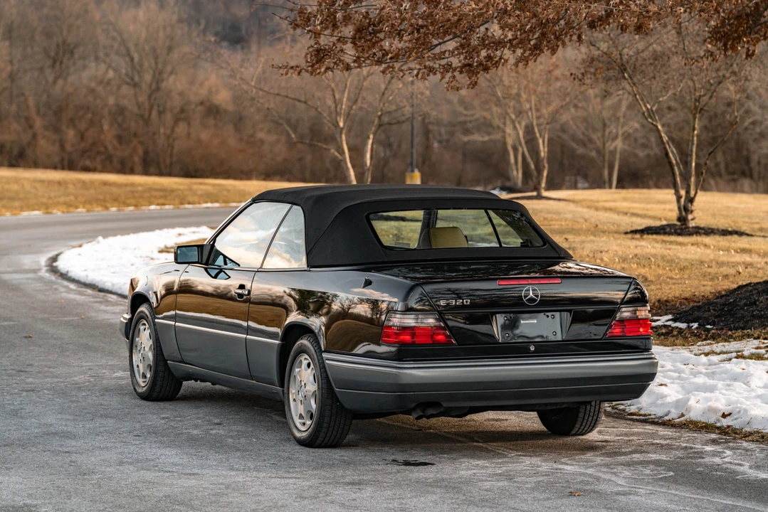 1995 Mercedes-Benz W124 E-Class - Image 30 of 31
