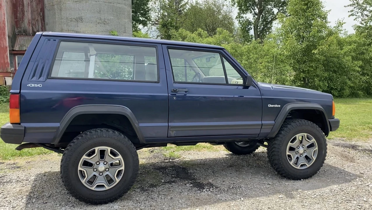 1996 Jeep XJ Cherokee - Image 11 of 31