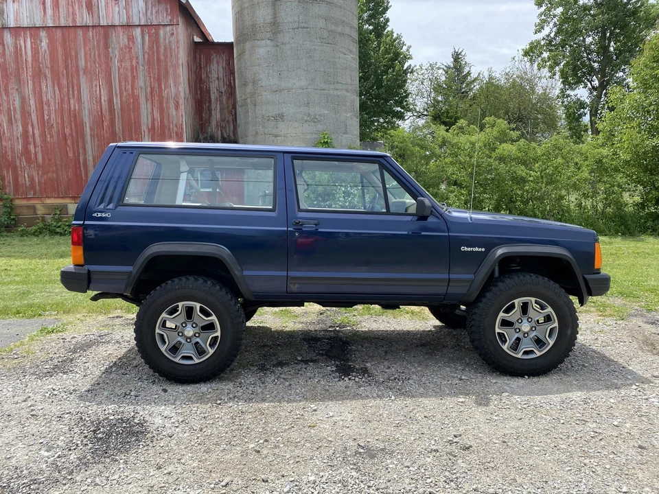 1996 Jeep XJ Cherokee - Image 8 of 31