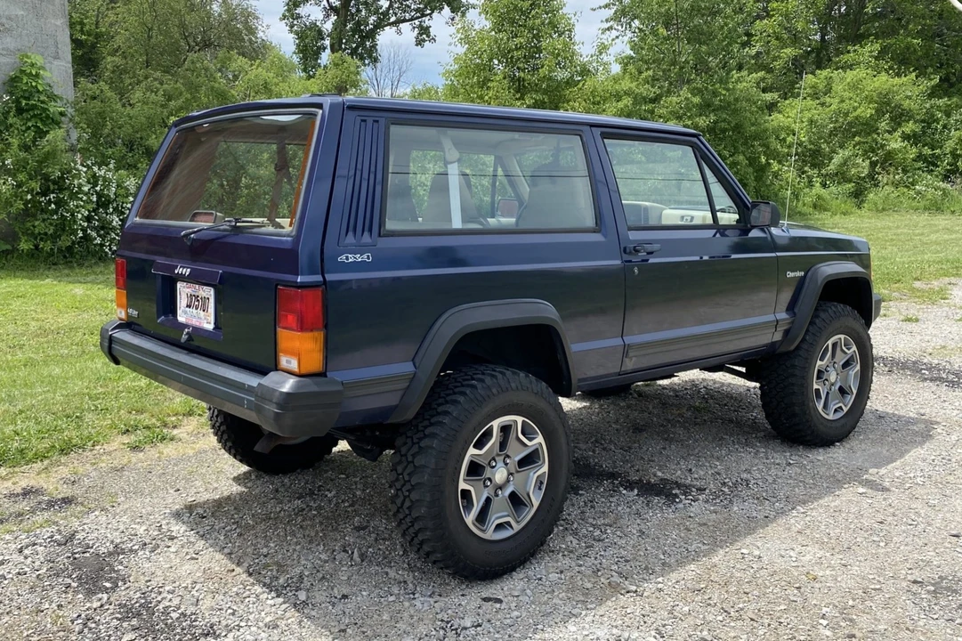 1996 Jeep XJ Cherokee - Image 7 of 31