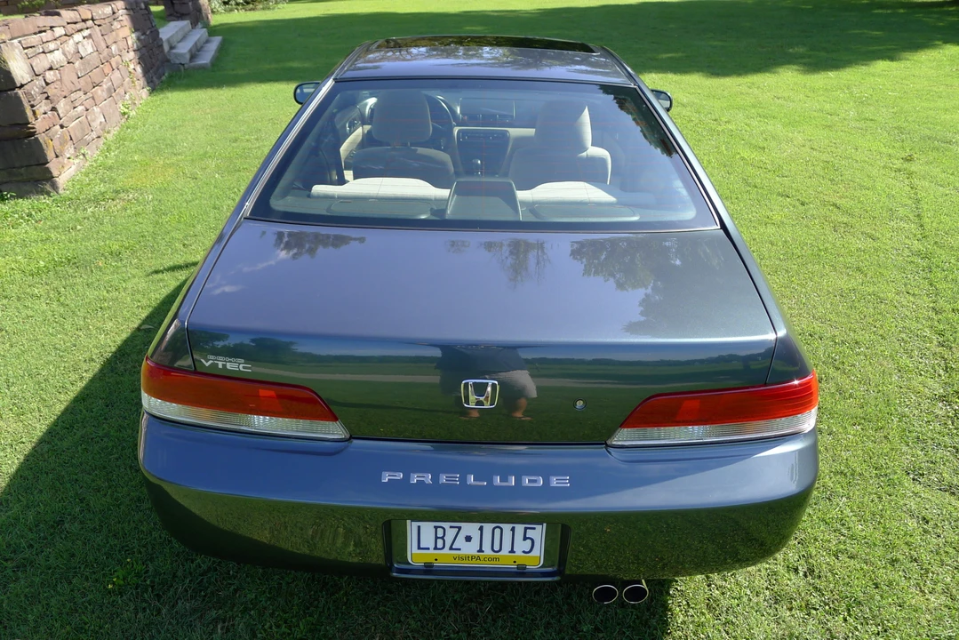 1997 Honda Prelude 5th Gen - Image 12 of 31