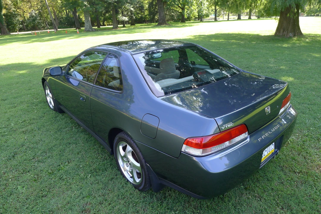 1997 Honda Prelude 5th Gen - Image 10 of 31
