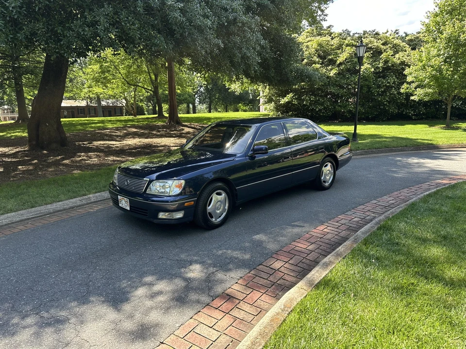 1998 Lexus LS 2nd Gen - Image 3 of 31