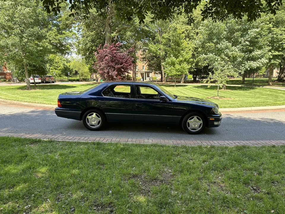 1998 Lexus LS 2nd Gen - Image 9 of 31