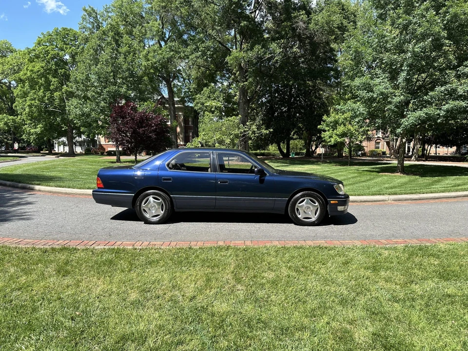 1998 Lexus LS 2nd Gen - Image 10 of 31