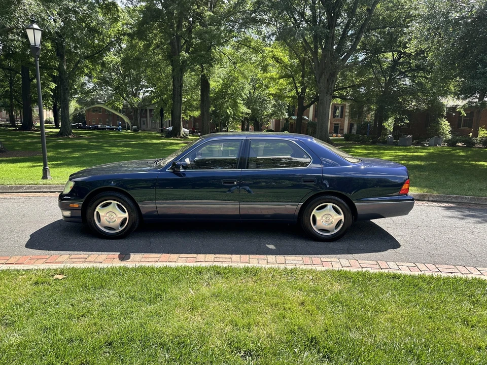 1998 Lexus LS 2nd Gen - Image 22 of 31