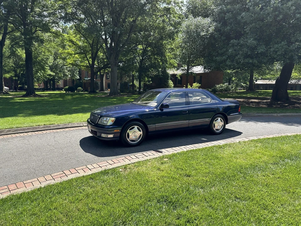 1998 Lexus LS 2nd Gen - Image 23 of 31