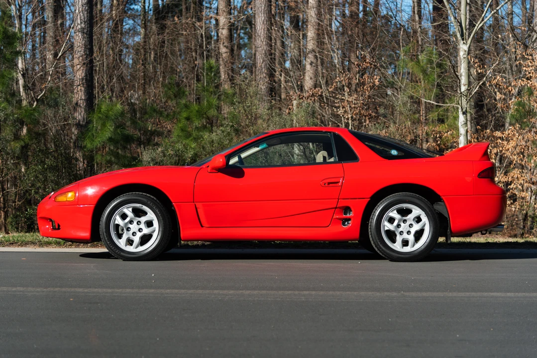 1998 Mitsubishi 3000GT Series 3 - Image 2 of 31