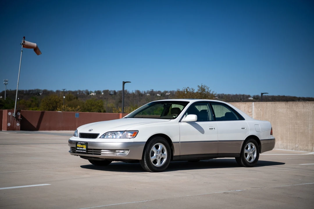 1999 Lexus ES 3rd Gen - Image 3 of 31