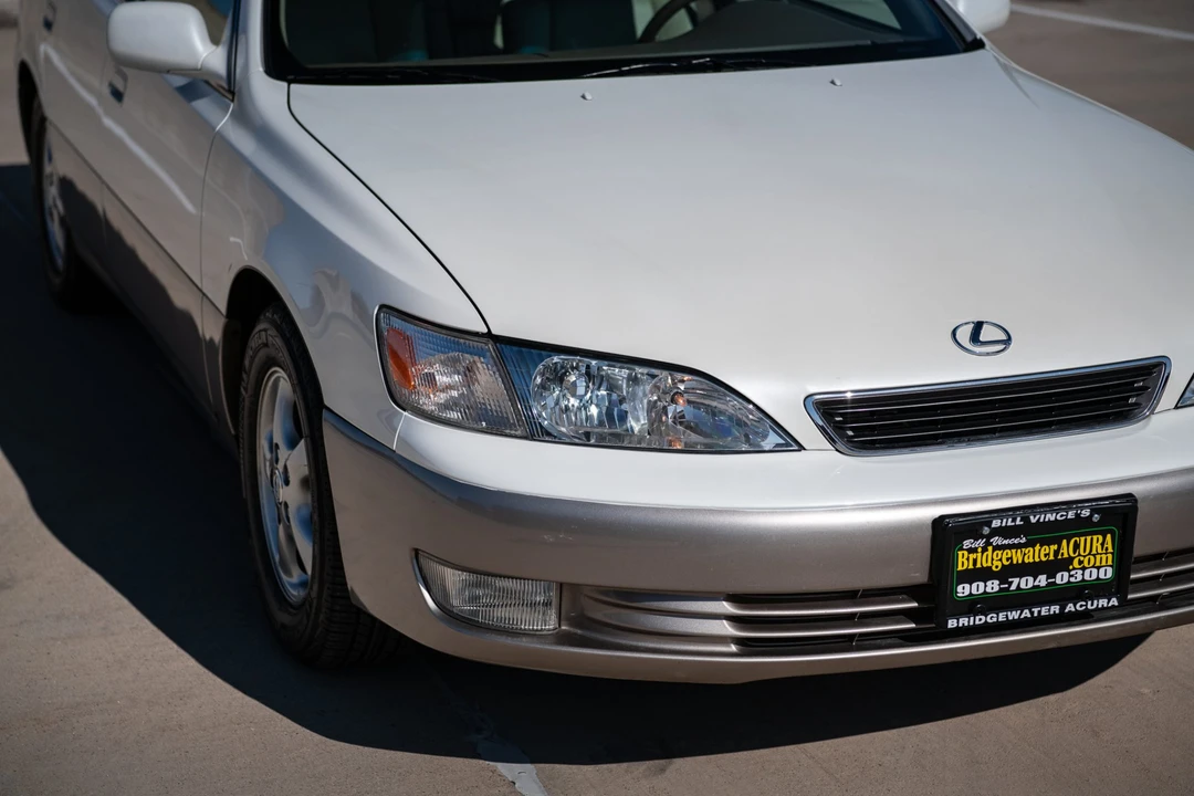 1999 Lexus ES 3rd Gen - Image 22 of 31