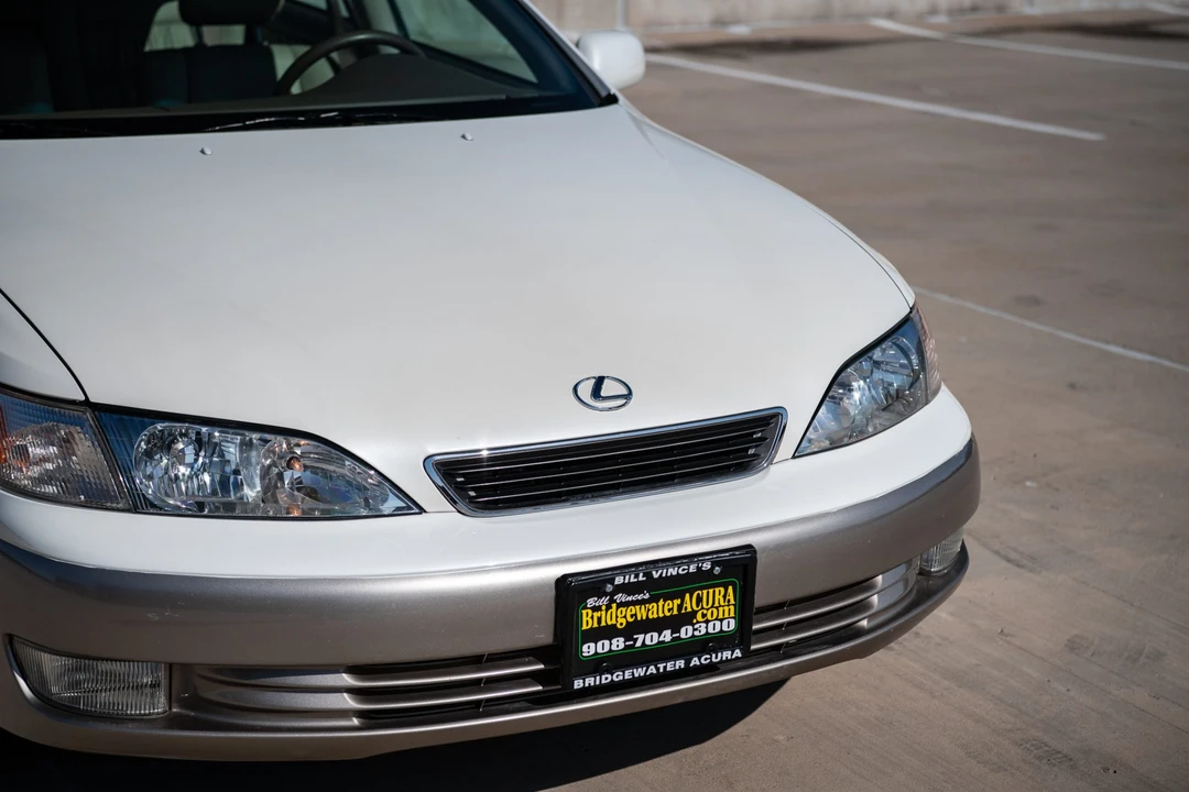 1999 Lexus ES 3rd Gen - Image 23 of 31