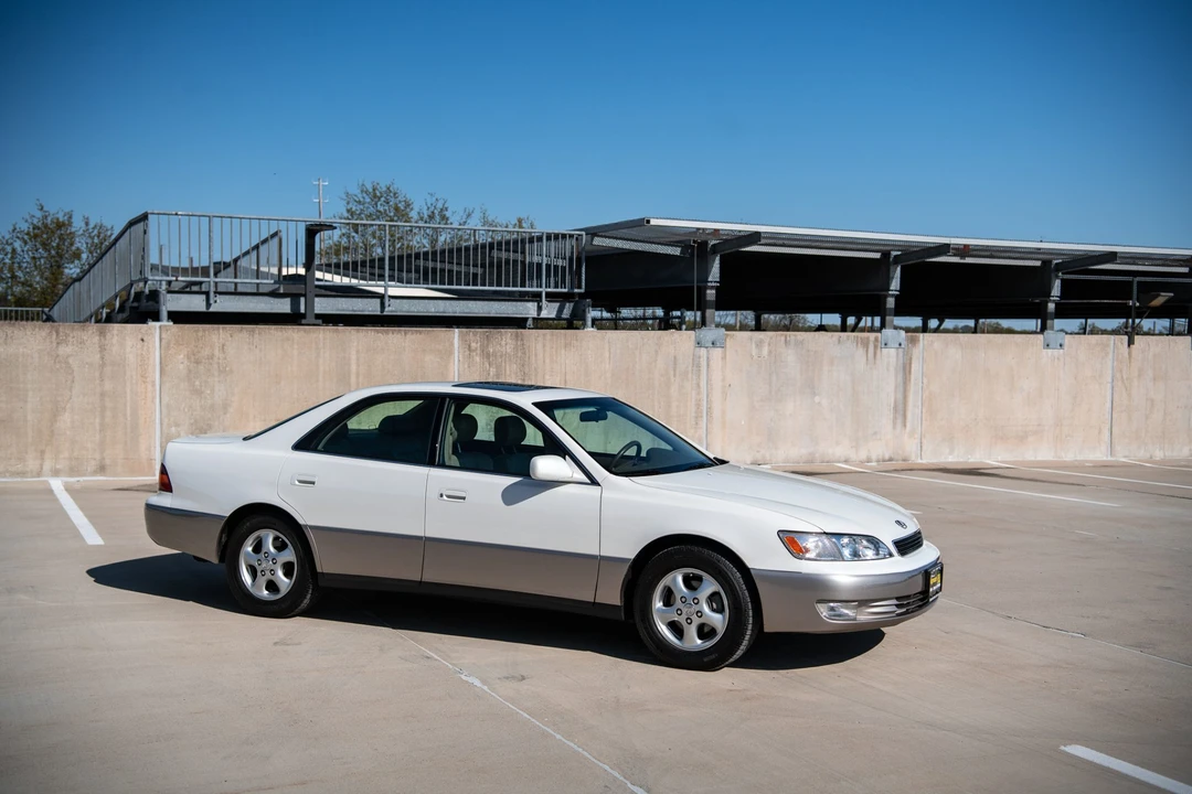 1999 Lexus ES 3rd Gen - Image 8 of 31