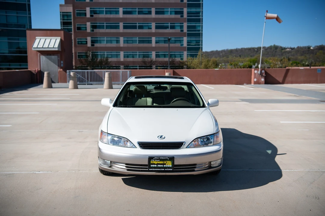 1999 Lexus ES 3rd Gen - Image 5 of 31