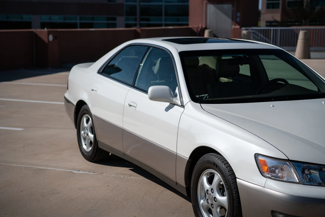 1999 Lexus ES 3rd Gen - Image 20 of 31