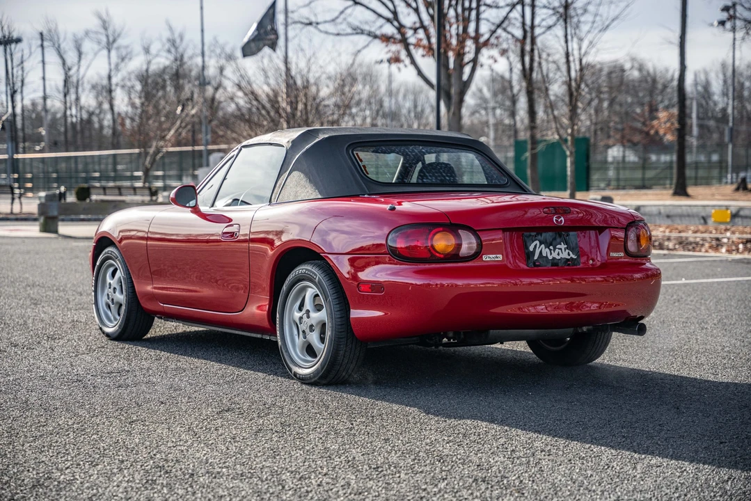 1999 Mazda NB MX-5 Miata - Image 28 of 31