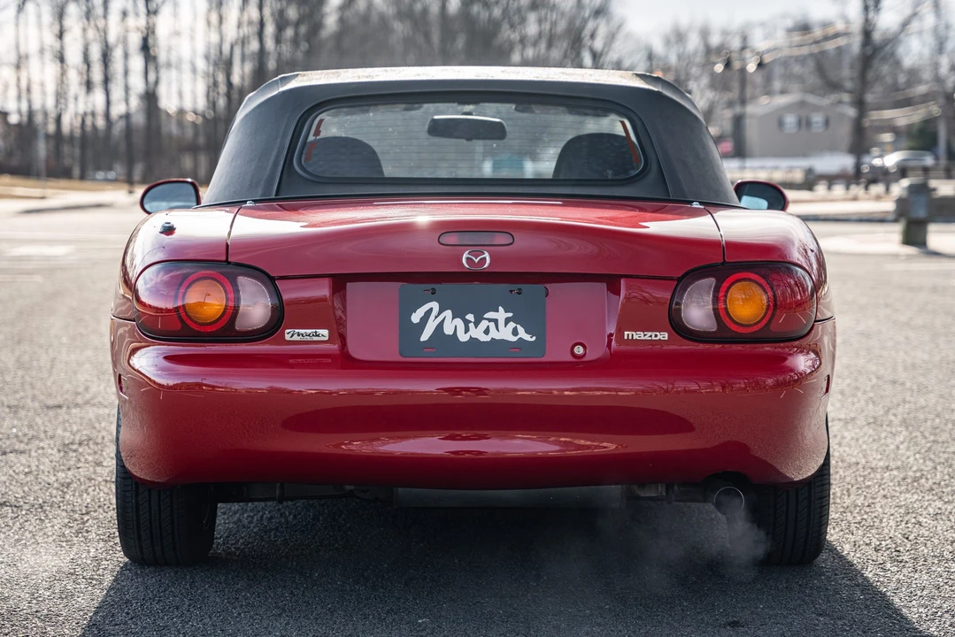 1999 Mazda NB MX-5 Miata - Image 25 of 31