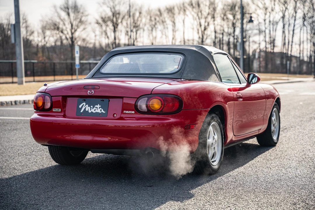 1999 Mazda NB MX-5 Miata - Image 24 of 31