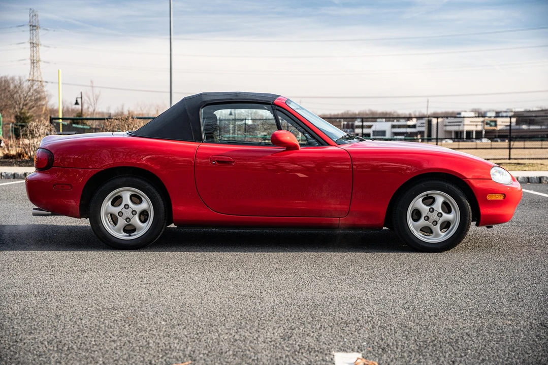 1999 Mazda NB MX-5 Miata - Image 21 of 31