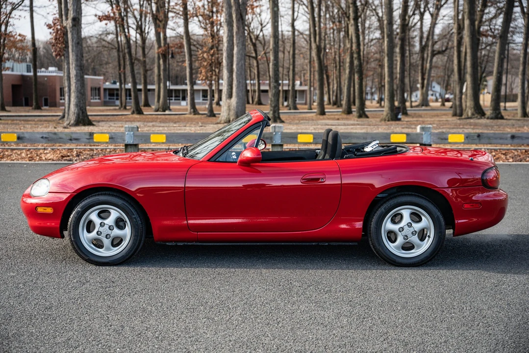 1999 Mazda NB MX-5 Miata - Image 9 of 31
