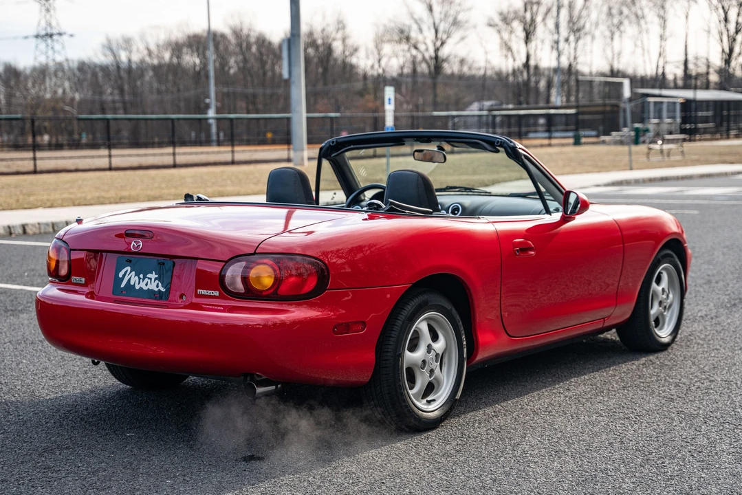 1999 Mazda NB MX-5 Miata - Image 6 of 31