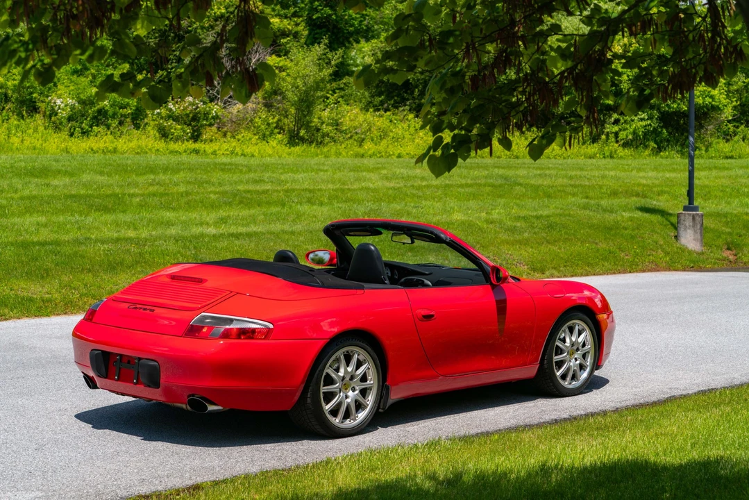 1999 Porsche 996 Carrera - Image 28 of 31