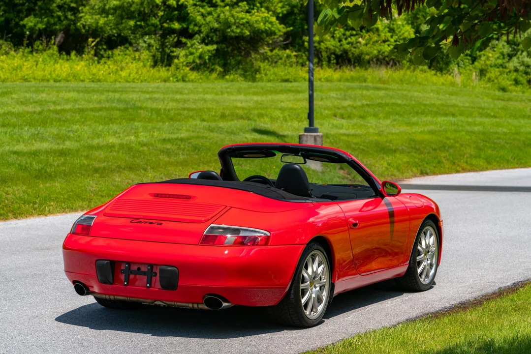 1999 Porsche 996 Carrera - Image 26 of 31