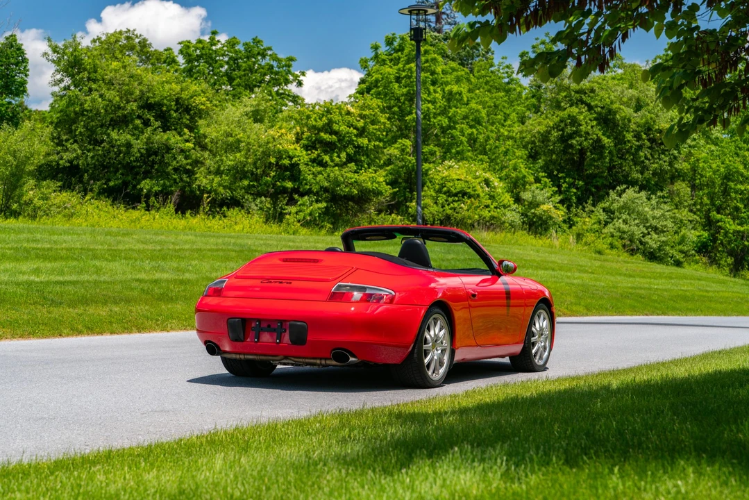 1999 Porsche 996 Carrera - Image 24 of 31