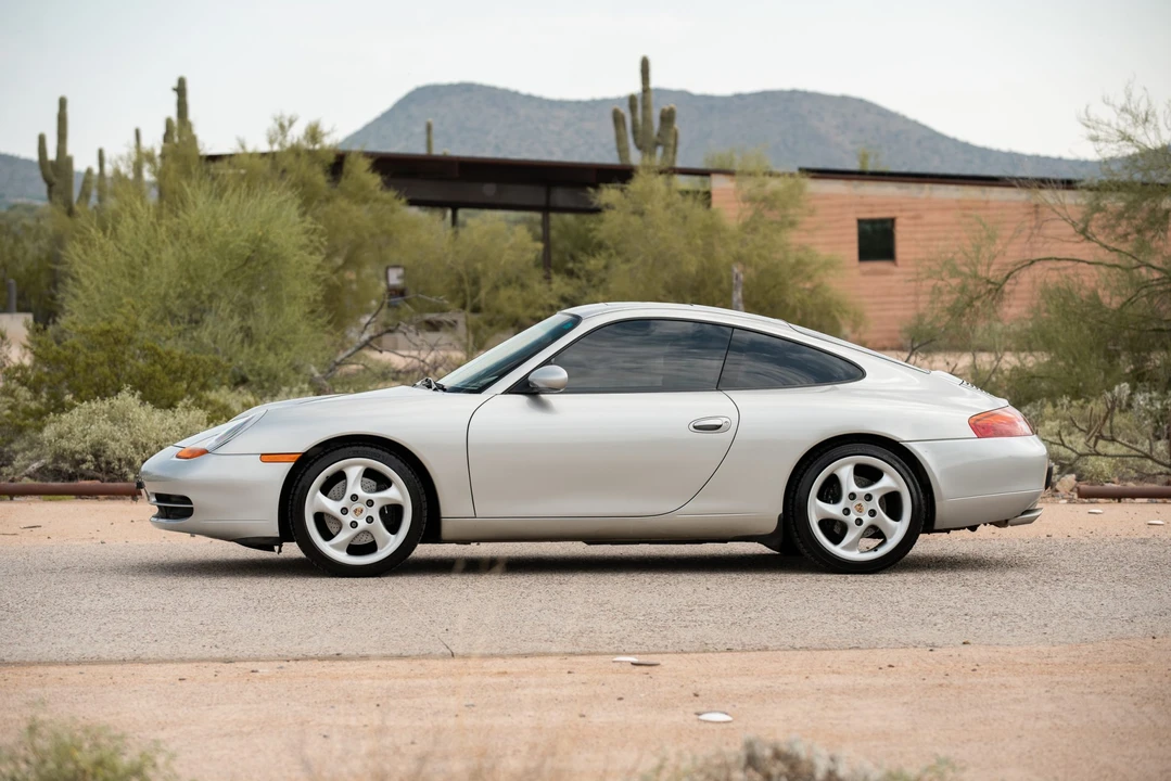 1999 Porsche 996 Carrera - Image 11 of 31