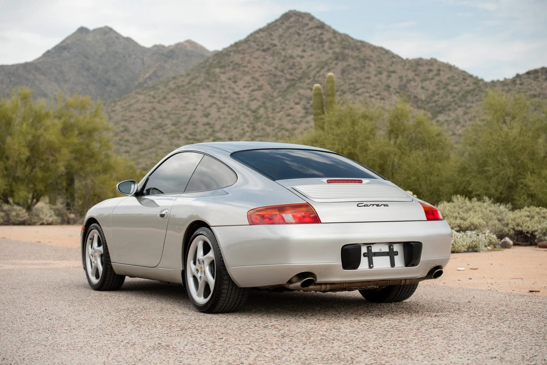 1999 Porsche 996 Carrera - Image 16 of 31
