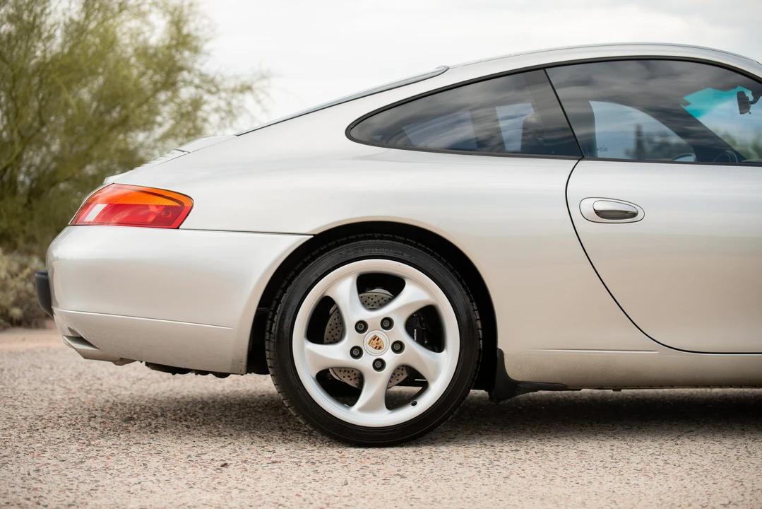 1999 Porsche 996 Carrera - Image 26 of 31