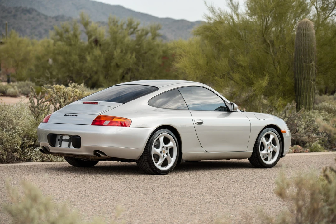 1999 Porsche 996 Carrera - Image 24 of 31