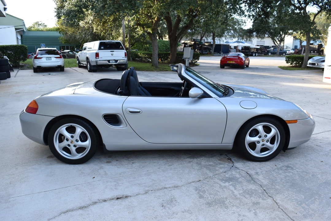 1999 Porsche 986 Boxster - Image 12 of 31
