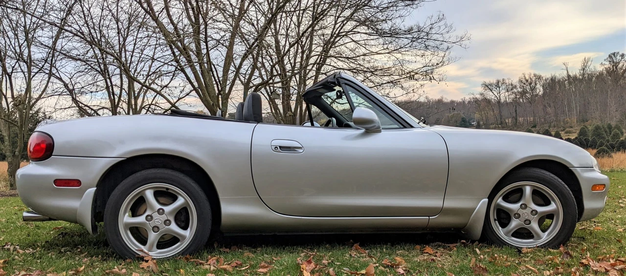 2000 Mazda NB MX-5 Miata - Image 5 of 31