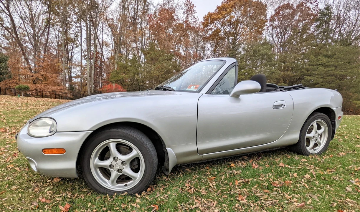 2000 Mazda NB MX-5 Miata - Image 2 of 31