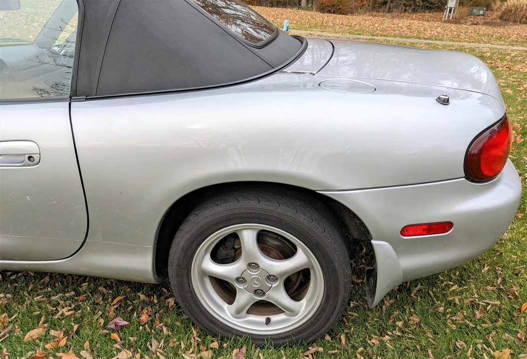 2000 Mazda NB MX-5 Miata - Image 19 of 31
