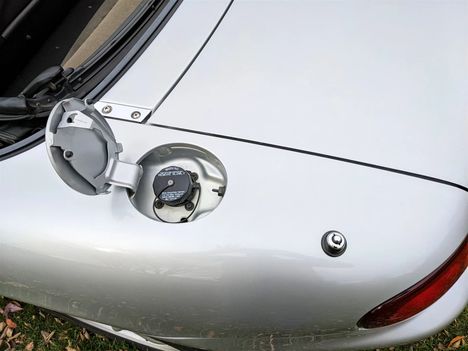 2000 Mazda NB MX-5 Miata - Image 20 of 31