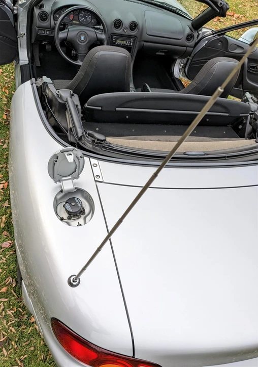 2000 Mazda NB MX-5 Miata - Image 21 of 31