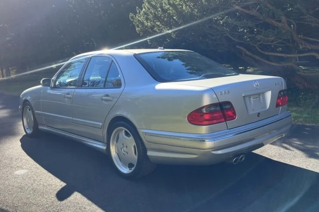2000 Mercedes-Benz W210 E 36 & E 50 & E 55 & E 60 AMG - Image 2 of 7