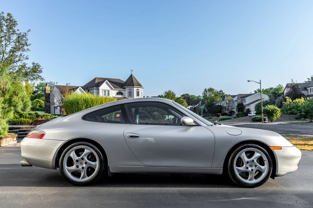2000 Porsche 996 Carrera - Image 9 of 31
